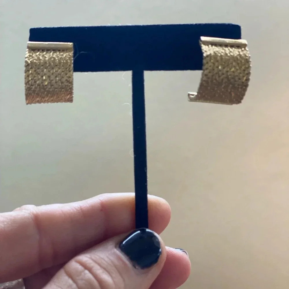 Gold earrings